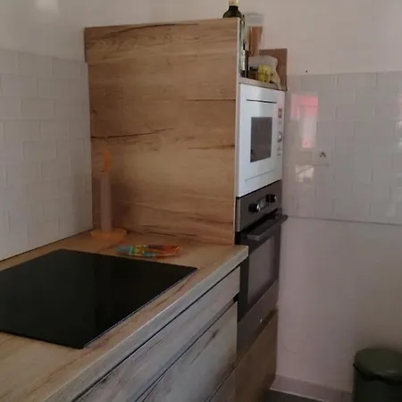 Сasa de vacaciones Charming House With Garden In La Turballe