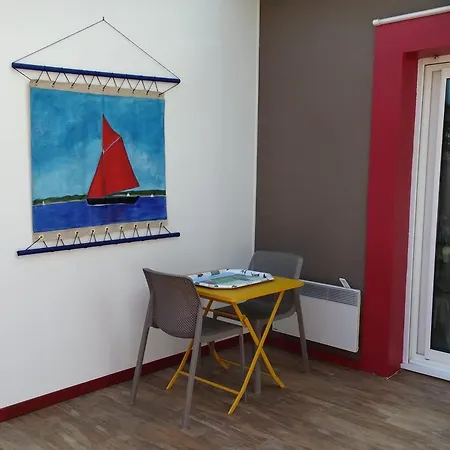 Сasa de vacaciones Charming House With Garden In La Turballe